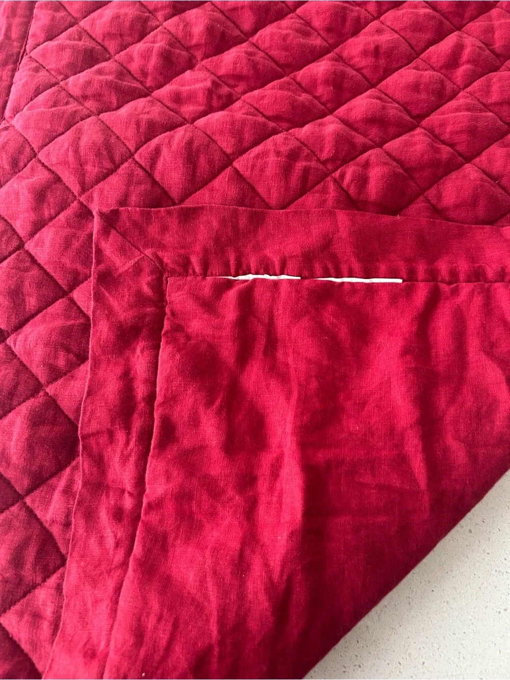 Pottery Barn Belgian Flax Linen Diamond Pillow Sham King Size 1 NWOT Red